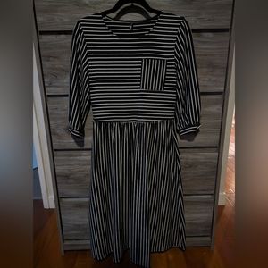 Striped 3/4-sleeve casual dress